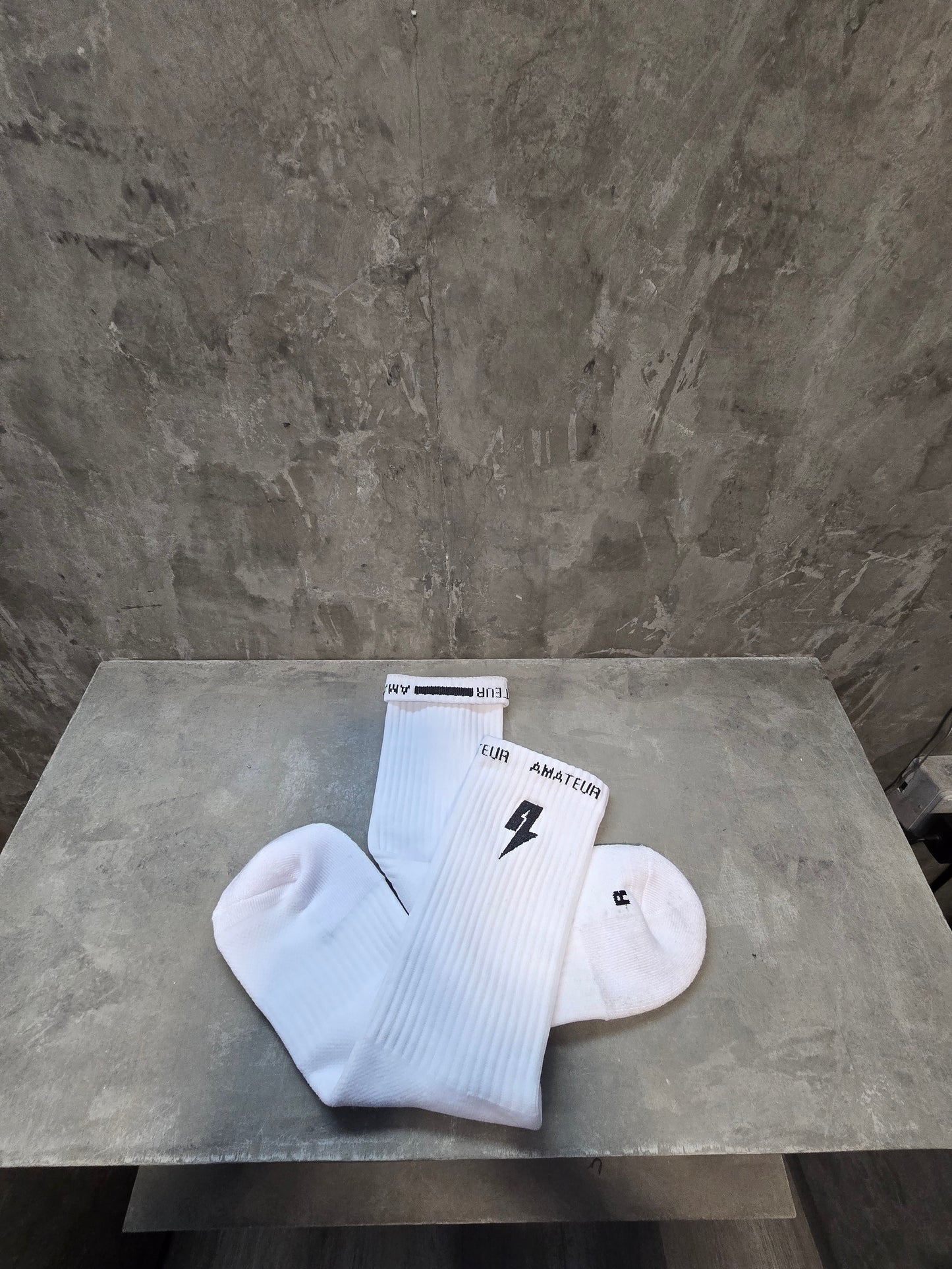 AMATEUR ELITE CREW SOCKS