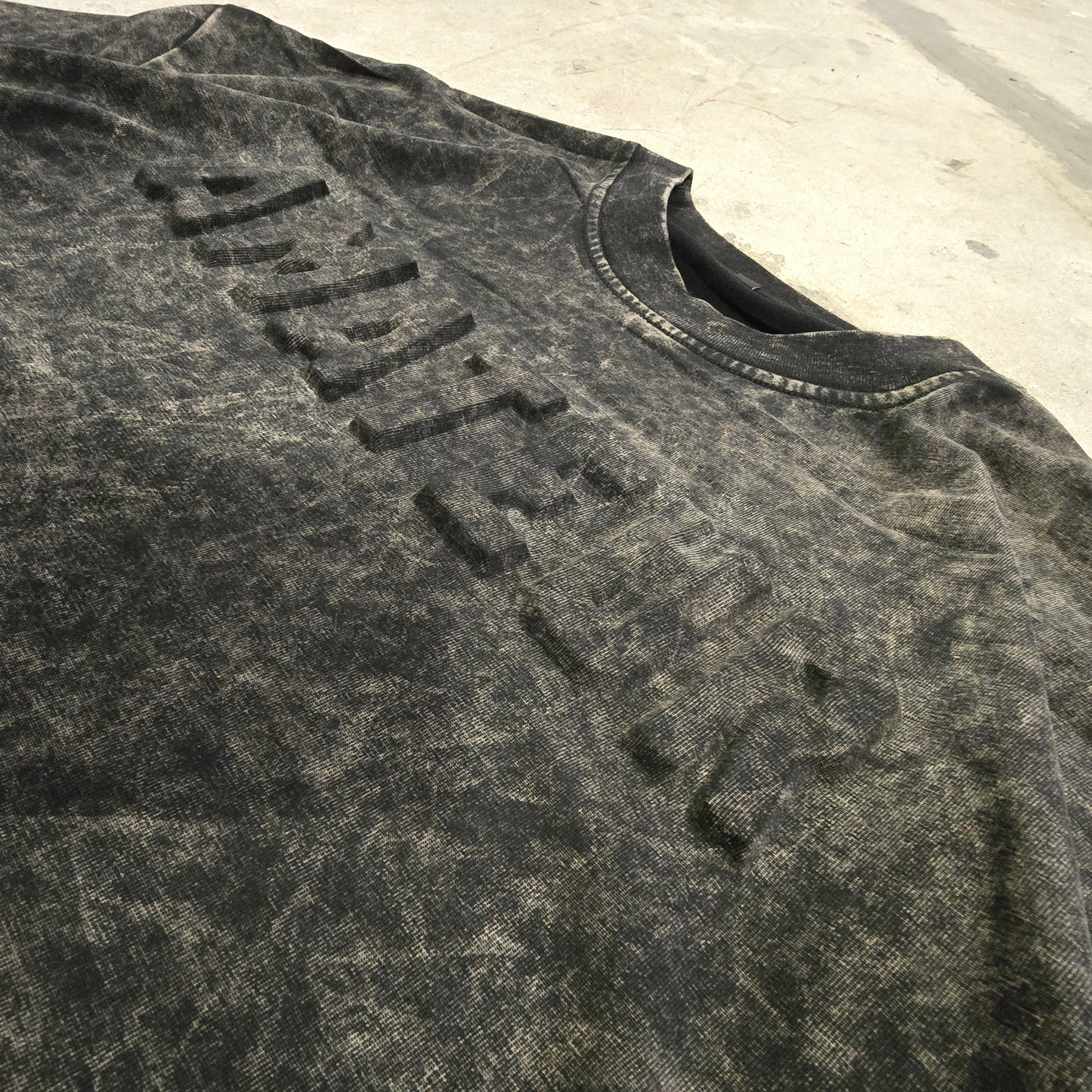AMATEUR EMBOSS WASHED