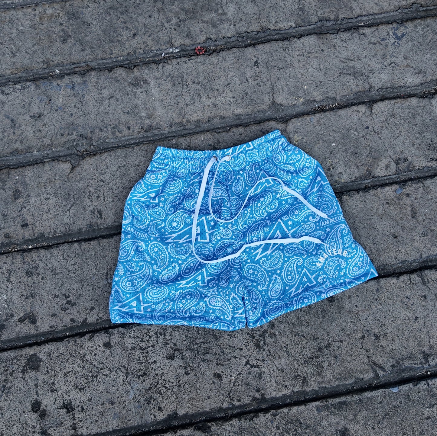 AMATEUR PAISLEY BALLER SHORTS