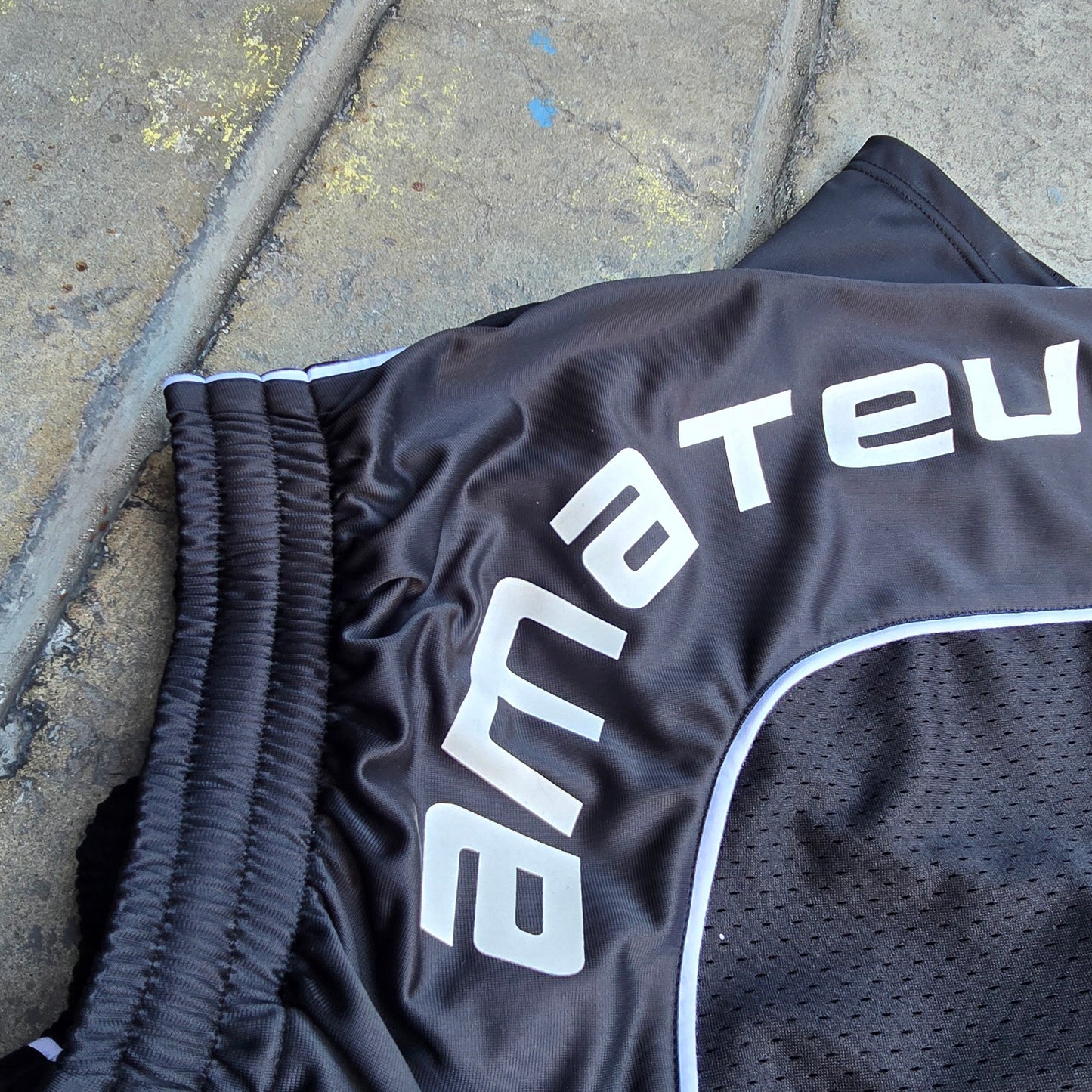 AMATEUR Y2K MESH SHORTS