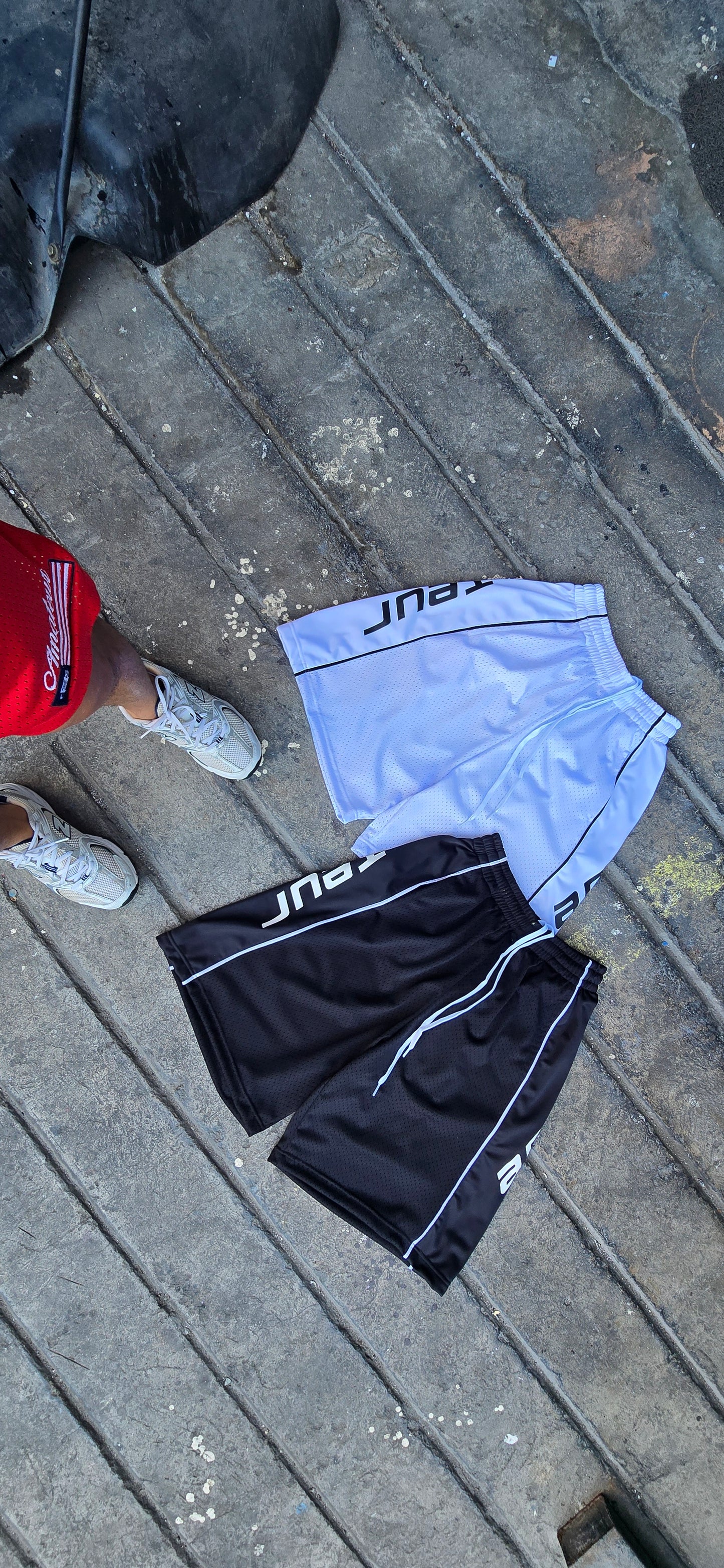 AMATEUR Y2K MESH SHORTS