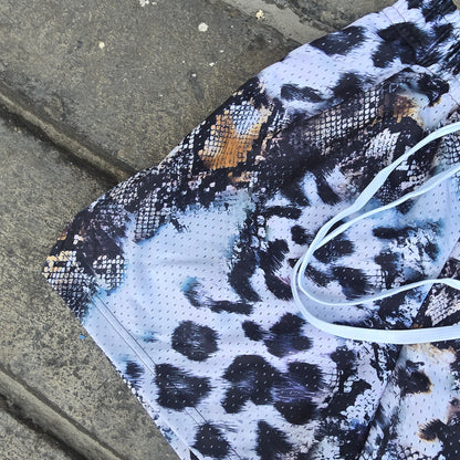 AMATEUR ARCTIC CHAOS MESH SHORTS
