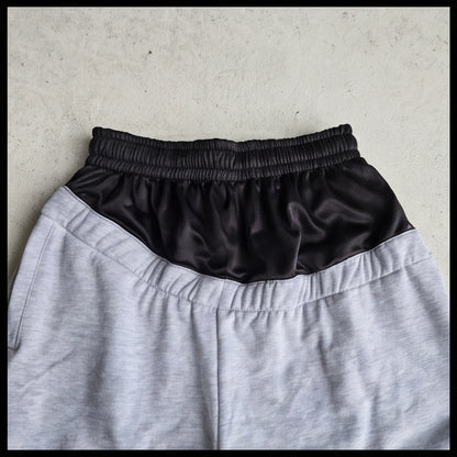 AMATEUR LOW WAIST SWEAT SHORTS