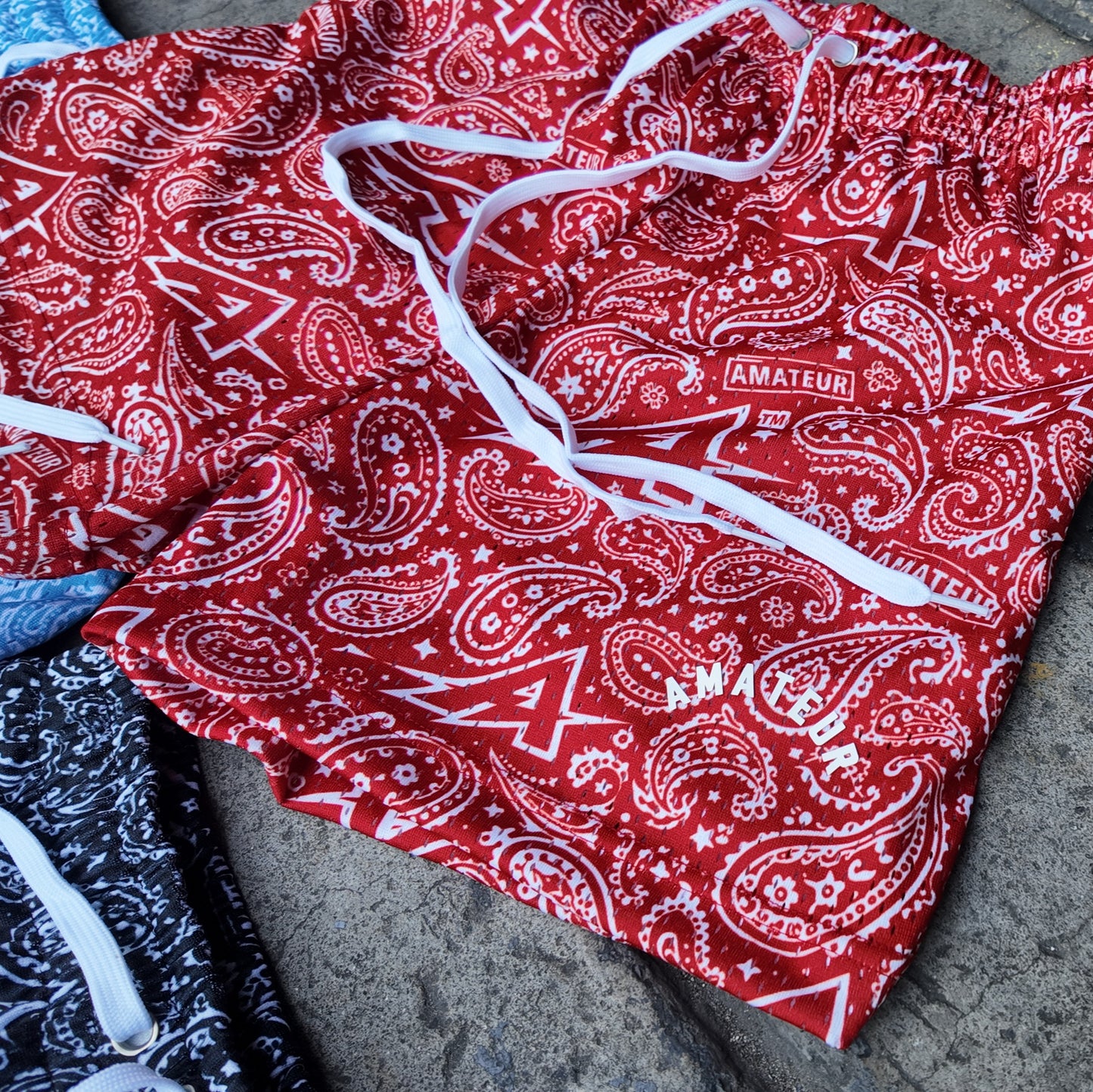 AMATEUR PAISLEY BALLER SHORTS