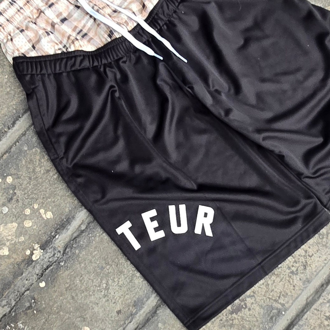 AMATEUR LOW WAIST PLAID BEIGE SHORTS